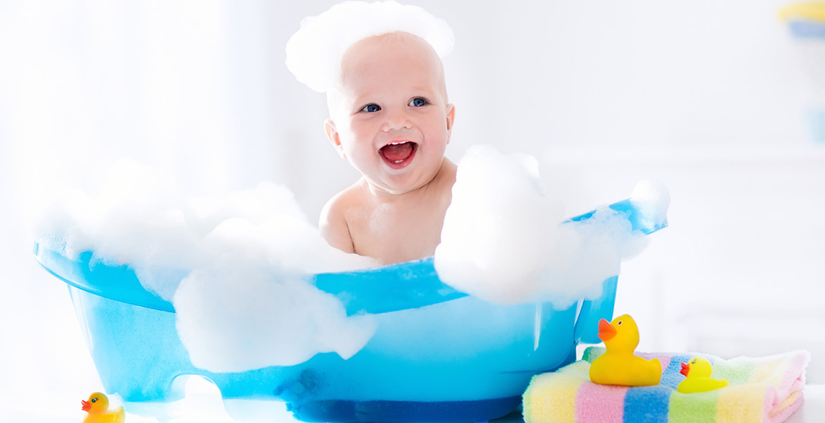 Soldes bain bébé : jusqu'à -82% sur les accessoires de bain !
