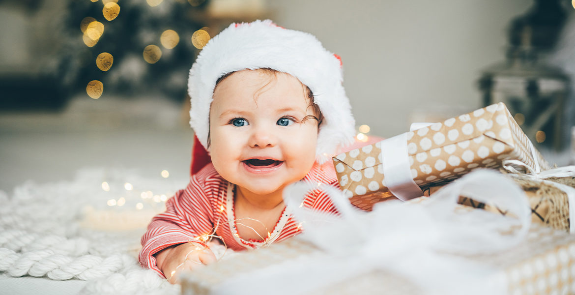 11 idées de cadeaux pour le premier Noël de bébé | Autour de bébé