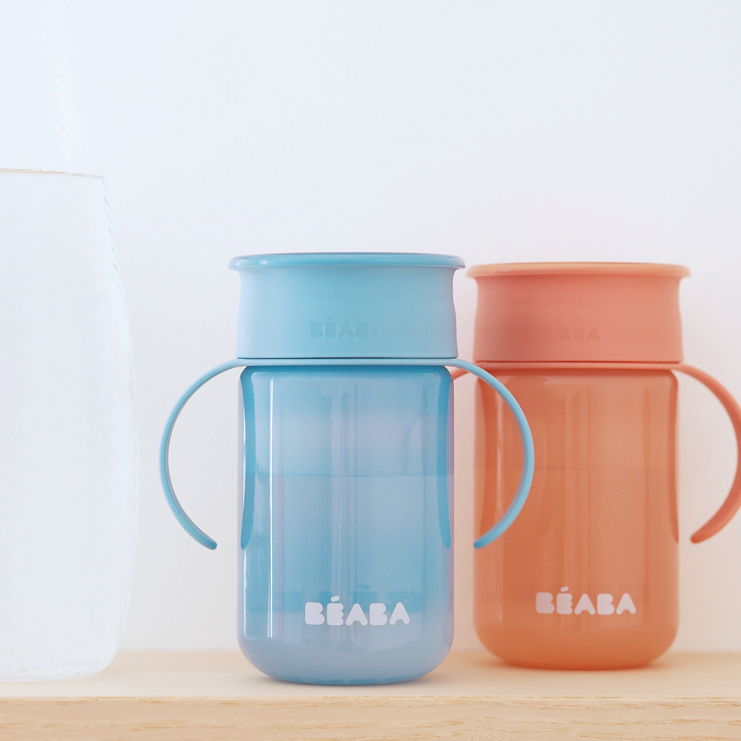 Tasse d'apprentissage BEABA en silicone - blue, Puériculture