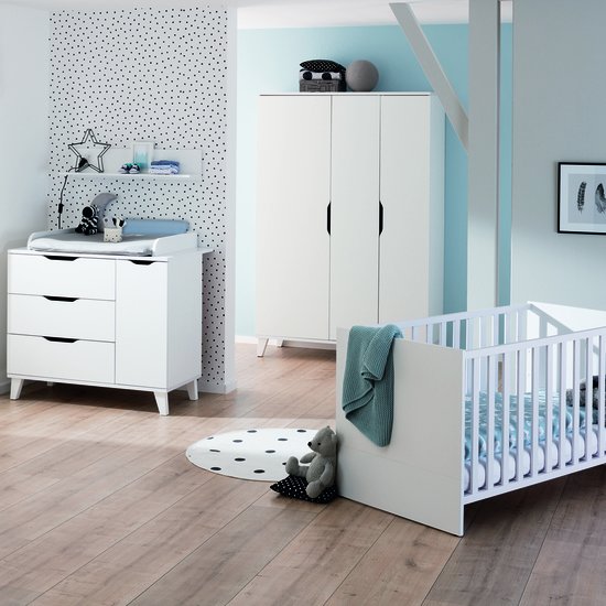 Armoire Bebe Achat D Amoires En Bois Pour La Chambre De Bebe Adbb